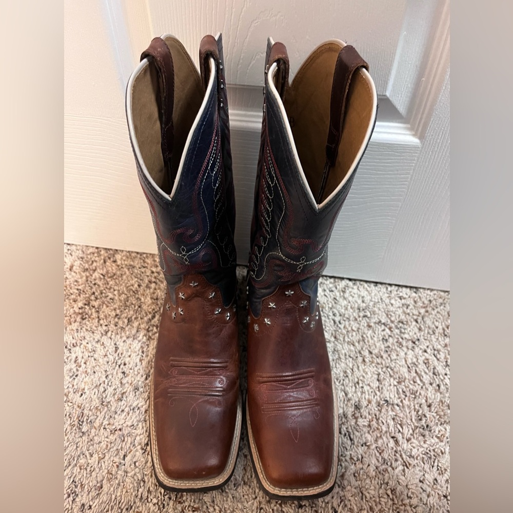 Ariat Leather Western Cowboy Boots Women 8.5 Brown Navy Blue Star Studded MINT